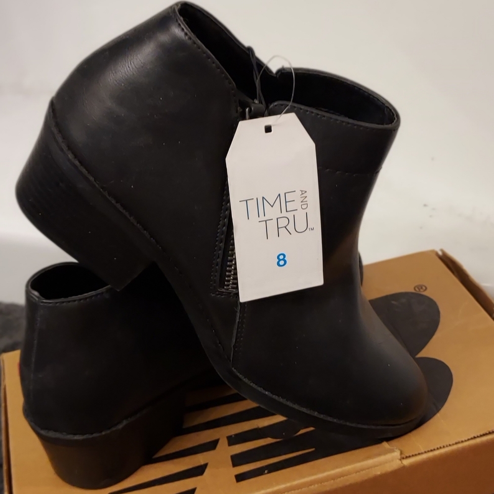 Time and Tru Black Ankle Booties with Chunky Heel, Size 8, Never Worn